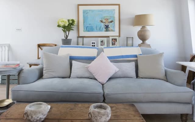Beautiful 2BR Split Level Fulham Apartment - photo 5
