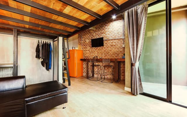 Rent V38 - photo 5