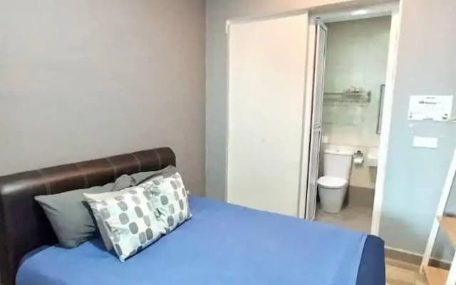 Cozy 121 Octagon 2 Bedrooms Condo - photo 5
