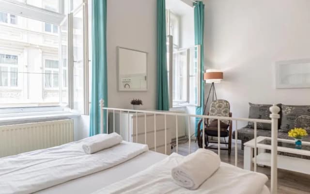 Elegant 1BR Apt. - Great for Long Stays - photo 3