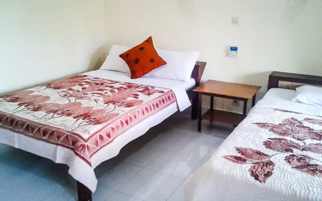 Puji Bungalow & Hostel - photo 2