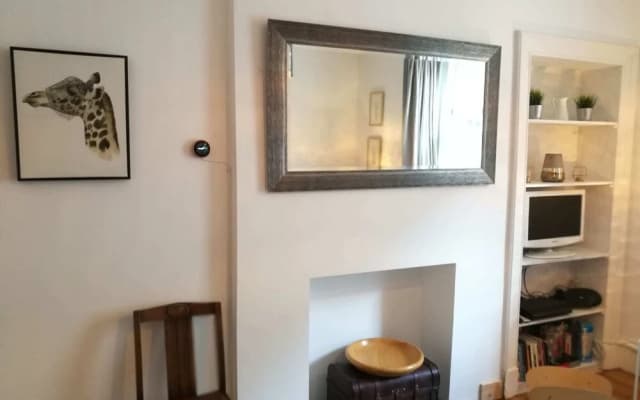 3 Bedroom Flat in Marchmont - photo 2
