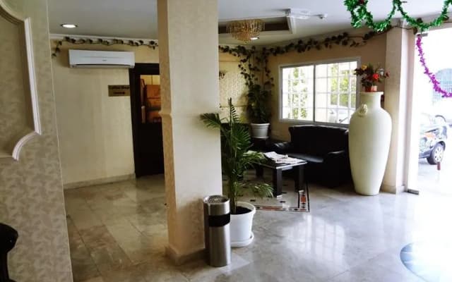 Plaza Hotel - photo 2