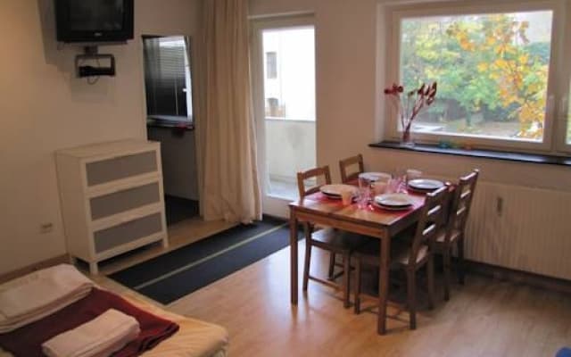 Ferien-zimmer-berlin Wilmersdorfer Straße - photo 2