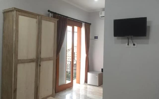Taman Magendre Homestay - photo 5