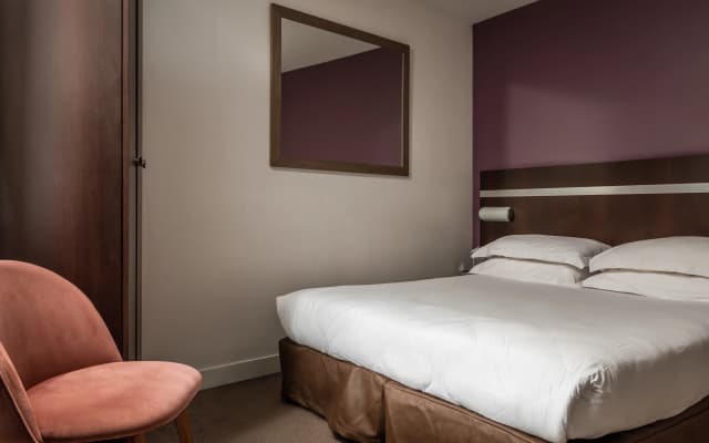 Hotel Arc de Triomphe - photo 2