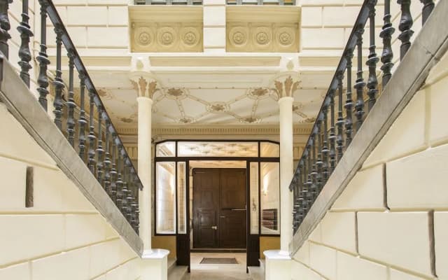 Stunning Apartment Bruc - photo 5