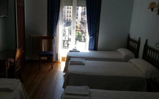 Hostal Guerra - photo 4