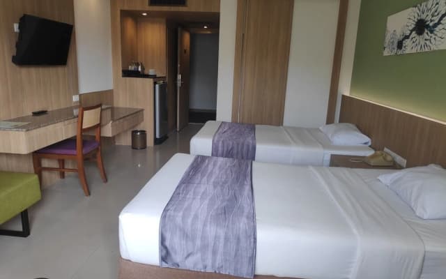 Hotel York Palace - photo 3