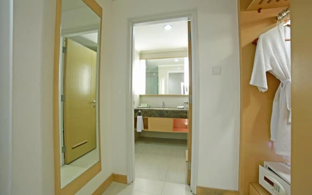 All Sedayu Hotel Kelapa Gading - photo 2