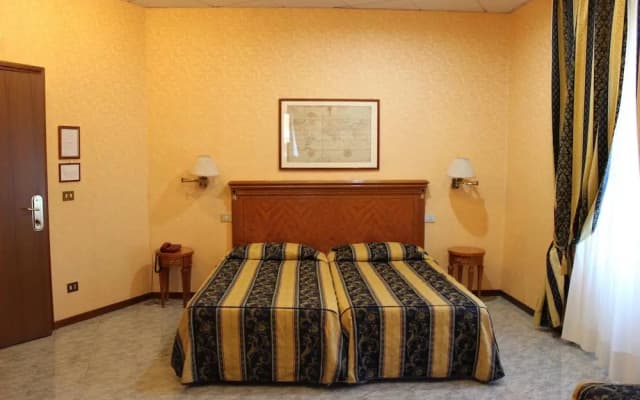 Hotel Dei Consoli Depandance - photo 2