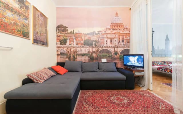 Parliament Apartment Downtown - photo 4