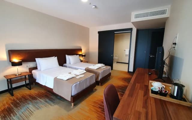 Carousel Hotel - photo 5