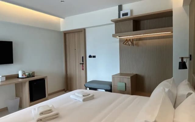 Jace Ratchada Hotel - photo 4