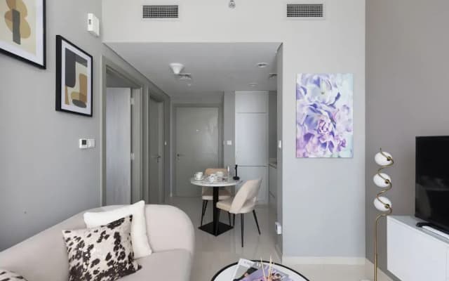 Modern 1BR in Business Bay - photo 2