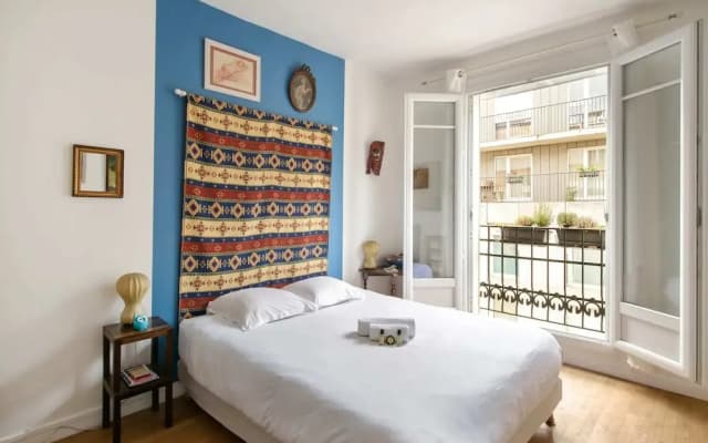 Comfortable Parisian Home 2mins From Metro Line 7 - photo 2