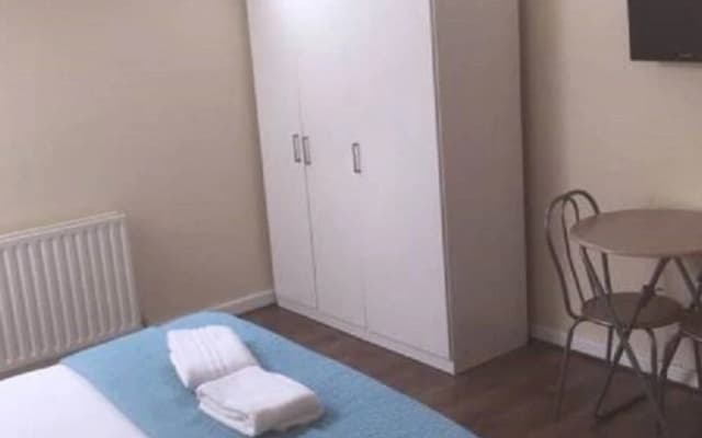 Brick Lane Flat - photo 3