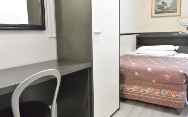 Hotel Arno - photo 4