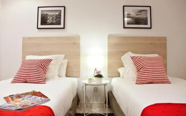 Feelathome Madrid Suites Apartments - photo 4