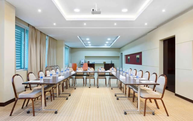 Ibis Muscat Hotel - photo 4