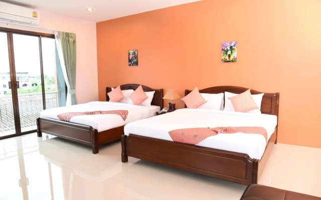 Sripet Hotel - photo 4