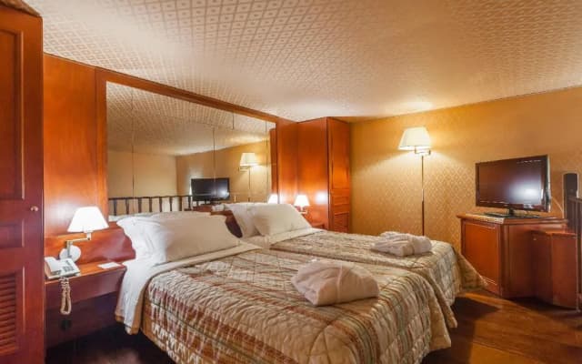 Hotel Galles - photo 2