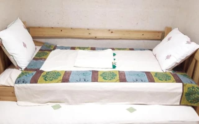 Lydia Craft Guesthouse - photo 3