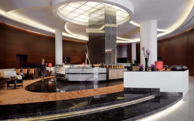 JW Marriott Hotel Marina Hotel - photo 2