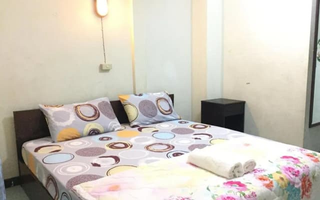 Nat 2 Guest House - photo 5