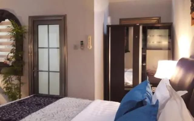 Jerry's Guest House - photo 2