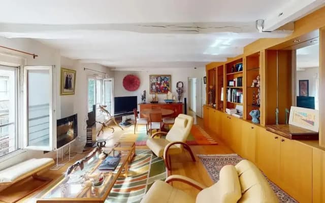 Marais Two Bedroom Haven - photo 2