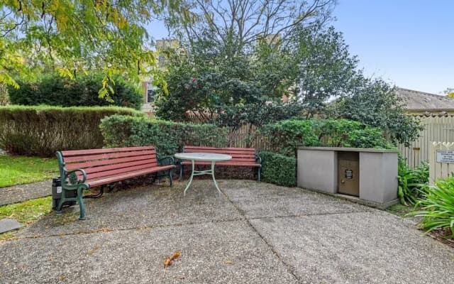Perfect 2-bed Inner-city Home With Pool & BBQ Area - photo 2