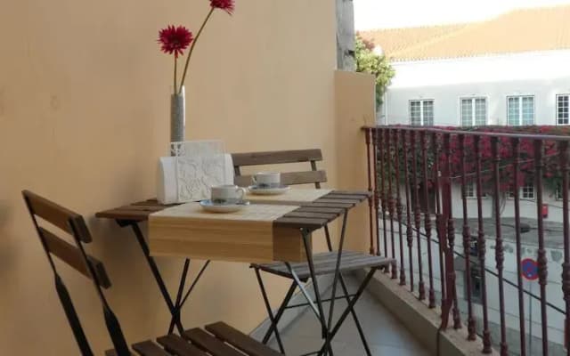 Lisbon Lovely Flat With Balcony - photo 4