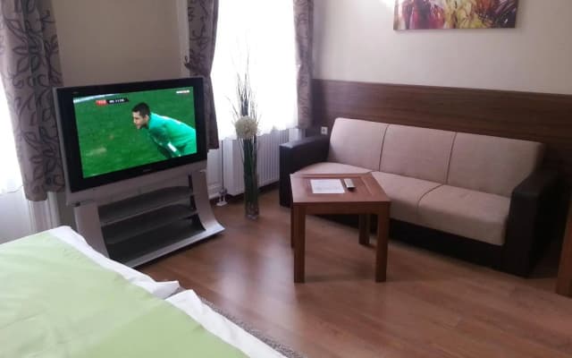 Elit Hotel - photo 2