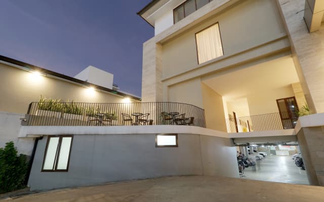Plaza 54 Residence (Vaccinated Staff) - photo 5