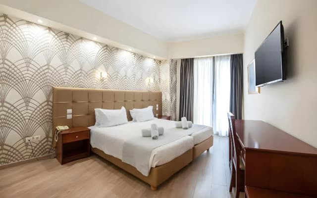 Golden City Hotel - photo 4