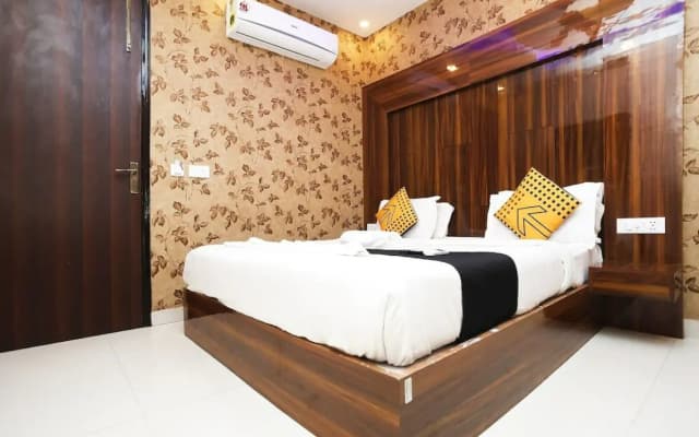 Hotel Silver Stay By Grb - photo 2