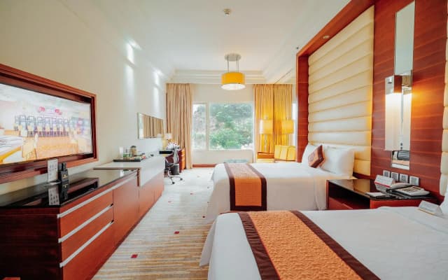 Royal Halong Hotel - photo 4