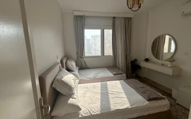 Cozy Retreat in Madinty & Work-Station - photo 2