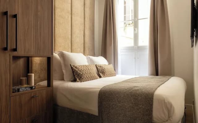 Elegant Apartment - 2br- 6P- Gare Saint Lazare - photo 4