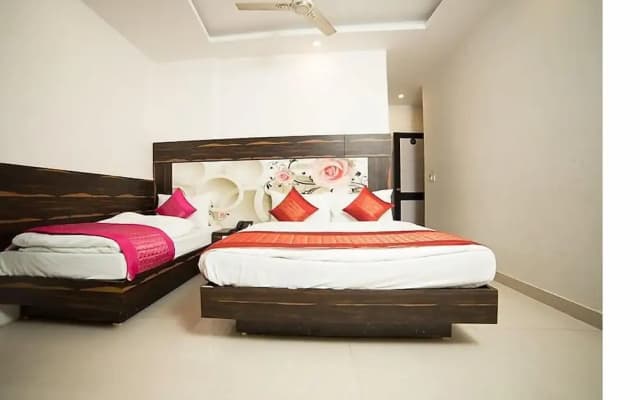Hotel Sunrise Dx @ Opposite New Delhi Railway Station - photo 3