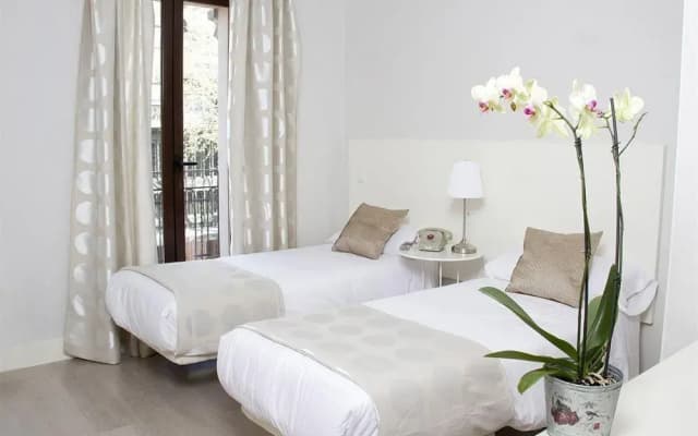 8 Rooms Madrid - photo 3