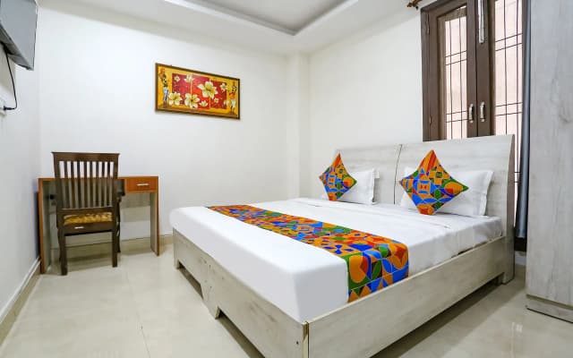 FabHotel Premium Rooms - photo 5