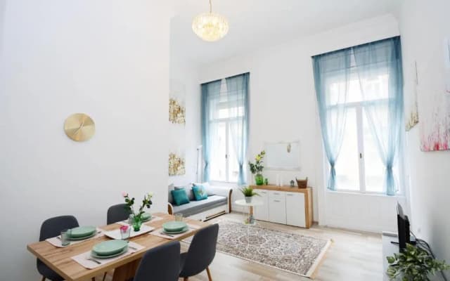 Lillybeth City Center Apartments - photo 2