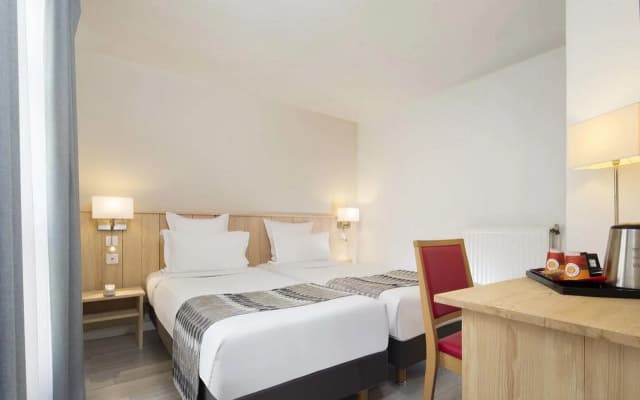 Hotel Le Compostelle - photo 3