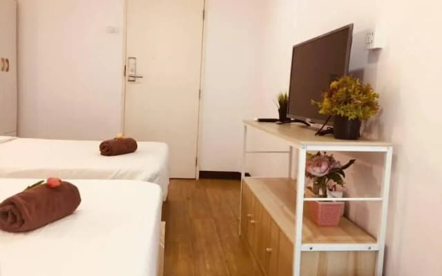 Owl's Nest Hostel - photo 2