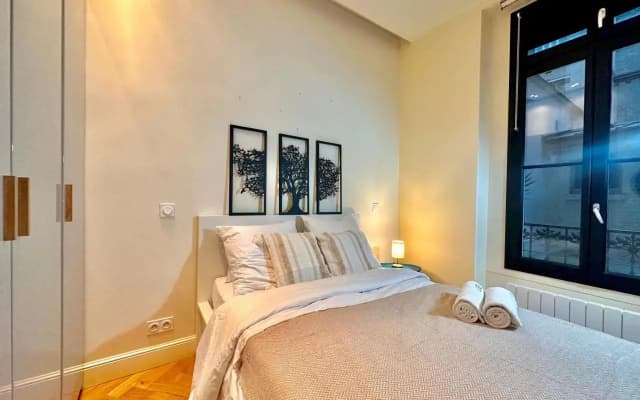 Family Apartment In Front Of The Eiffel Tower - photo 2