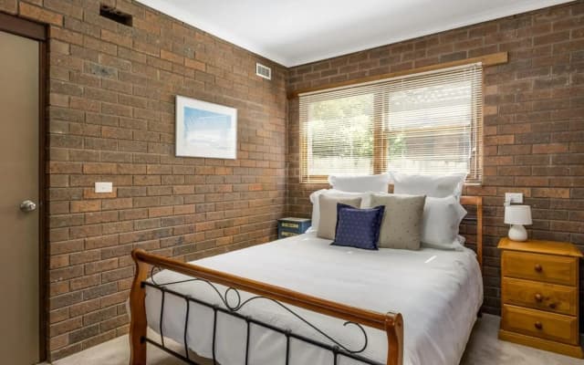 Poolside Getaway Dromana - photo 5