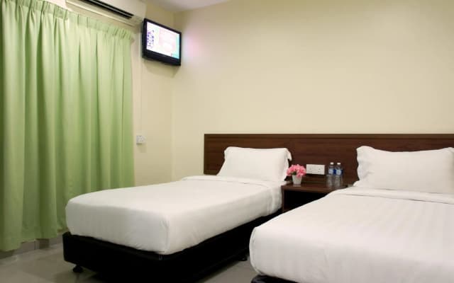 Maple Inn - photo 3
