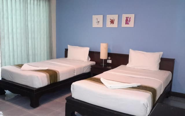 J Hotel - photo 2